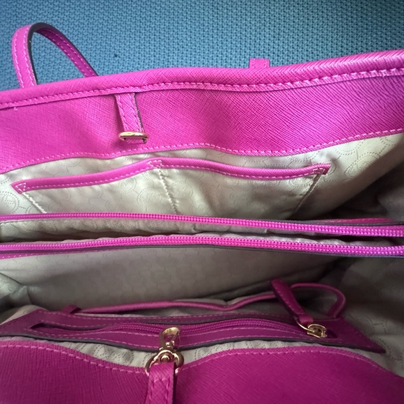 Michael Kors Fuschia Pink Purse - Picture 12 of 16